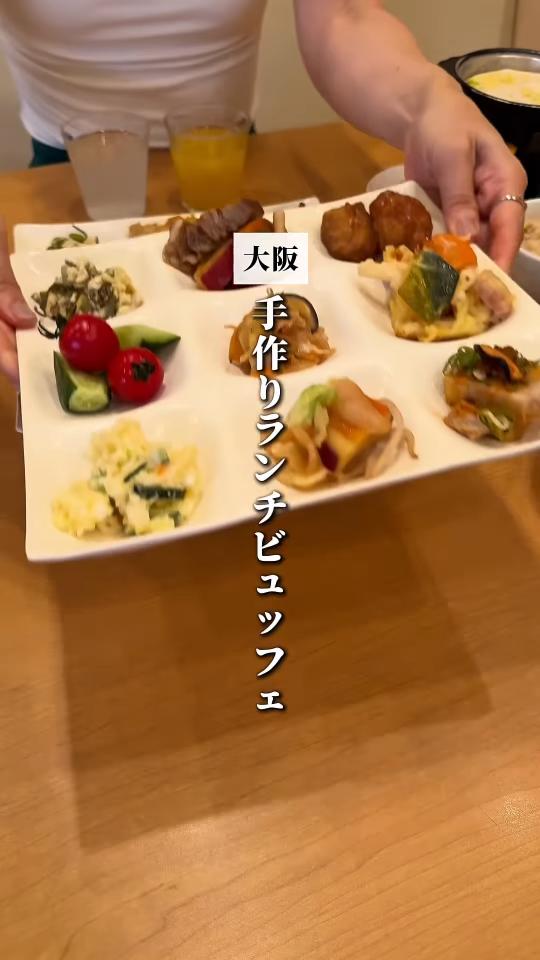 仕切り皿に盛った料理